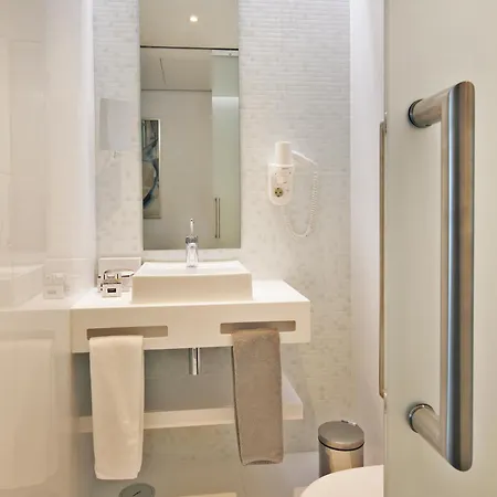 White Hotel 3*