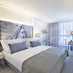 White Ξενοδοχείο 3*