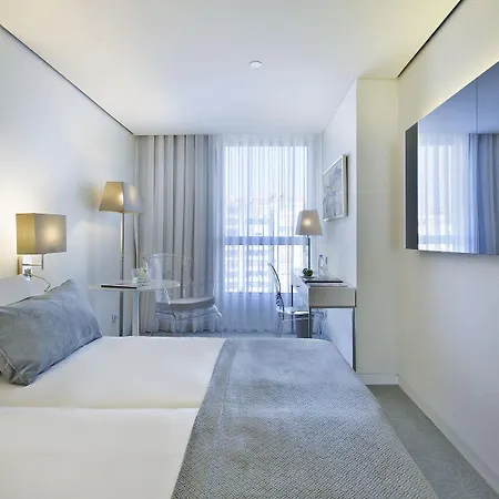 White 3* Lisbon