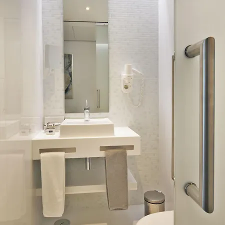 White Hotel 3*