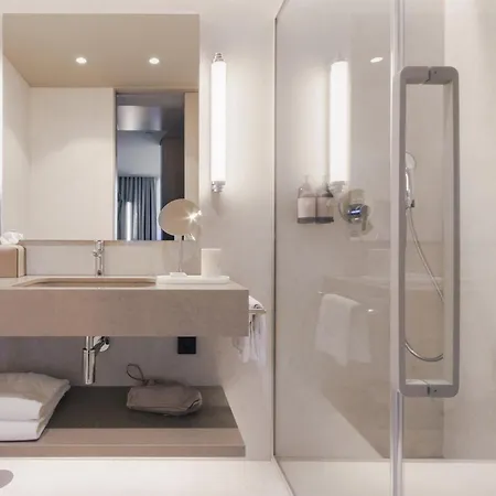 Hotel White 3*