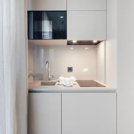 Hotel White 3*