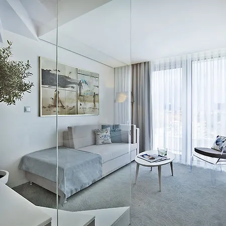 White 3* Lisbon