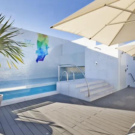 Hotel White 3*