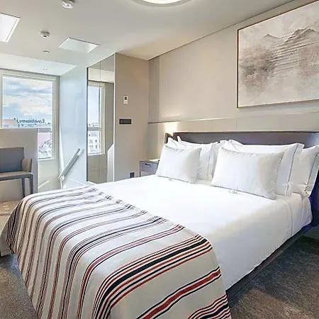Hotel White 3*