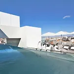Hotel White